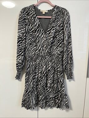 Michael Kors NWOT Black and White Zebra-Print Long Sleeve Dress, Size L